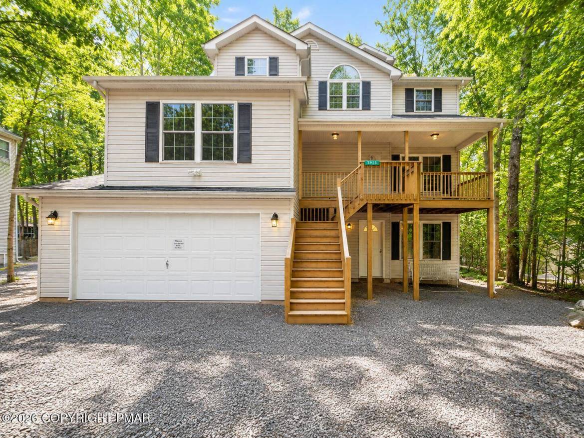 7225 Winnebago DR, Pocono Lake, PA 18347